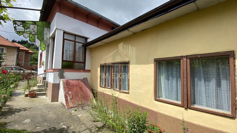 CASA 5 CAMERE, TEREN 360 MP, CENTRU, CAMPULUNG - Poză 1