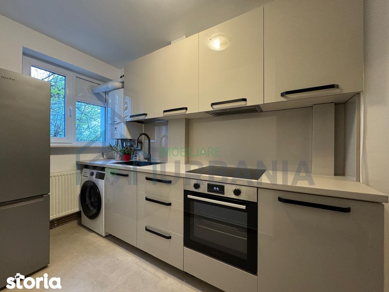 Copou, Universitate - Apartament 3 camere decomandate, etaj 2/4, strada Codrescu nr. 11 - Poză 1