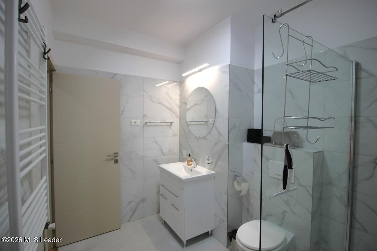 Piata Romana, 4 camere 138 MP total, Etaj 2/9, renovat - utilat, liber - Poză 45