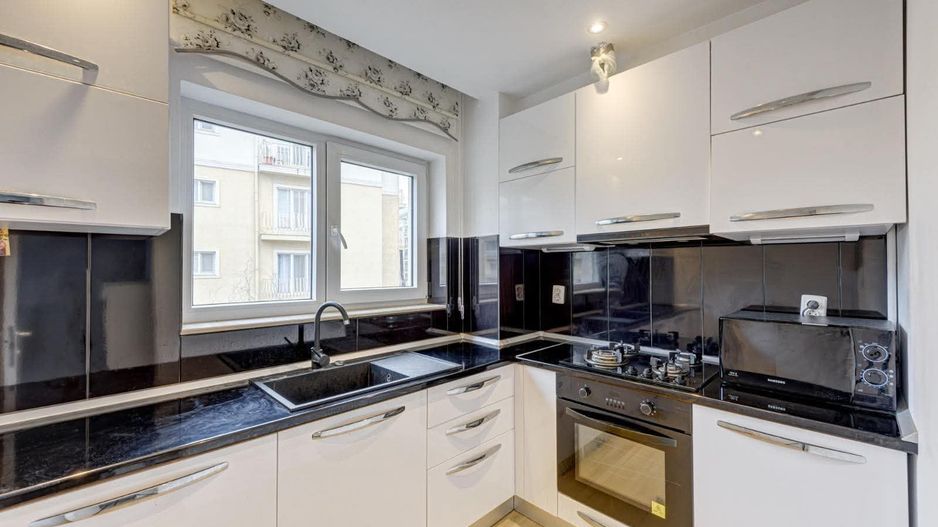 COSMOPOLIS - Apartament cu 3 camere, mobilat si utilat. - Poză 11