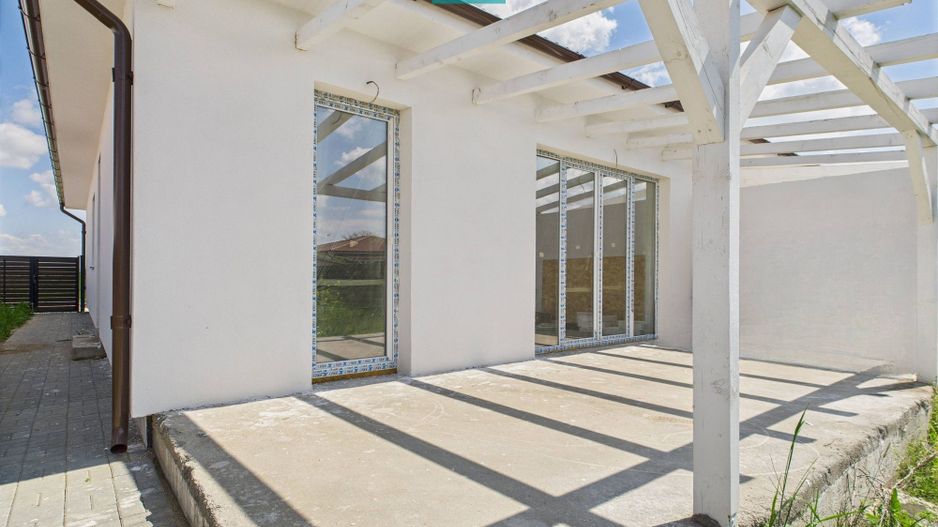 1/2 Duplex cu 4 camere și 2 băi în Moșnița Nouă - Poză 4