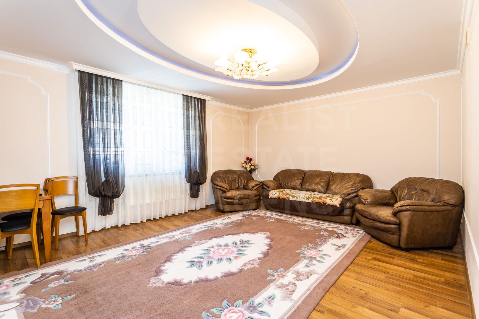 Vânzare, casă, 2 nivele, 4 camere, strada 31 August 1989, Centru - Poză 2