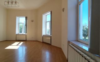 Apartament de vanzare situat ultracentral, langa Lic. E. Gojdu, Oradea - Poză 7
