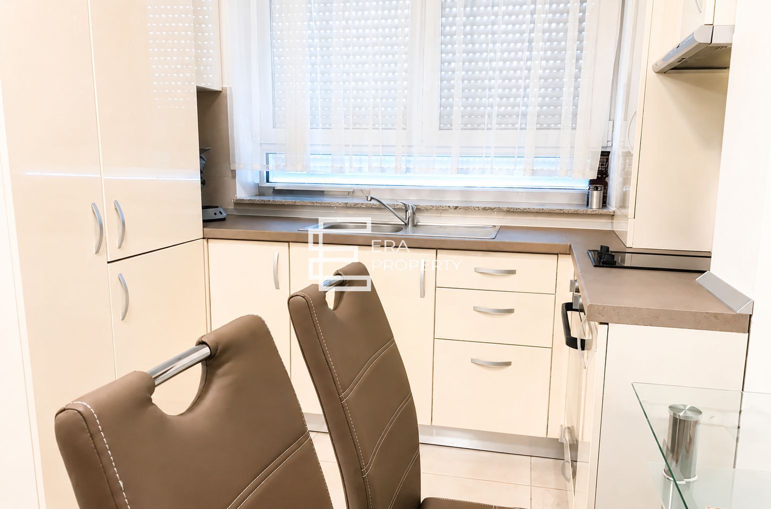 Garsonieră modernă, 33 mp, cu orientare sud-vest, mobilată complet Avantgarden - Poză 4