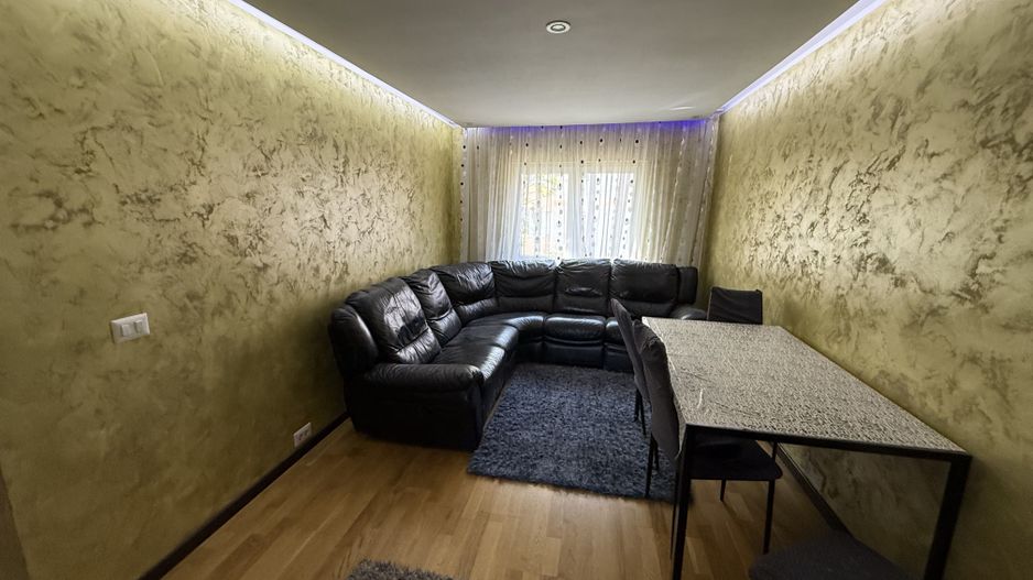 Apartament 3 camere | 100 mp | Zona Centrală | Etaj 1 | 450 €/lună - Poză 1