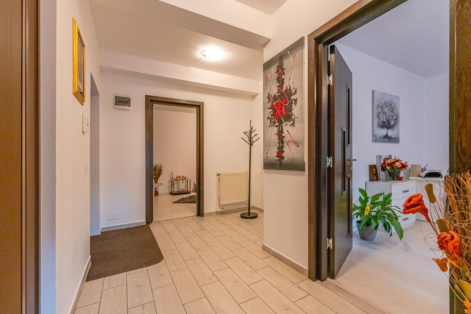 Apartament 2 camere, cu terasă și facilități locale aproape - Poză 12