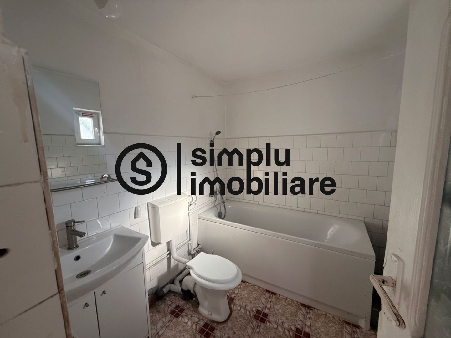 Casa 2 camere de inchiriat 1 MAI - Poză 4