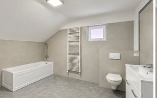 Casă individuală de închiriat Hălchiu – Strada Caiselor - Poză 8