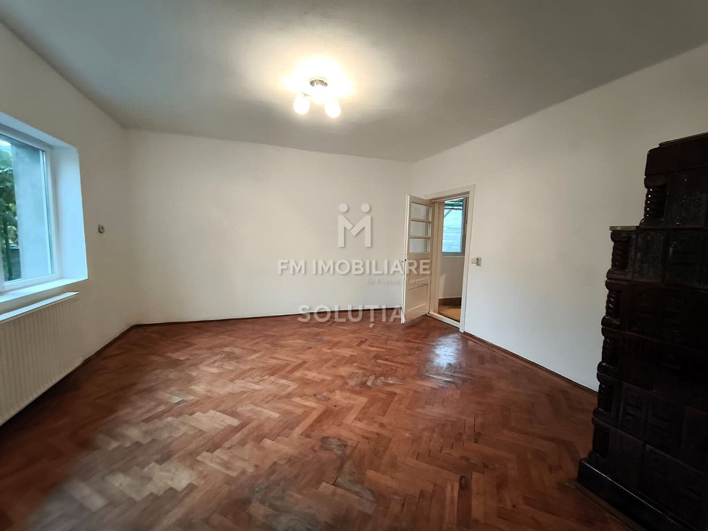 Casă de vânzare | 2 min de Centrul Vechi | garaj | curte proprie - Poză 3