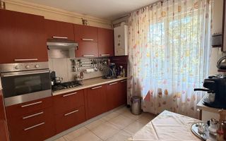 BRASADAS vinde ap 3 camere etajul 2/4 pe Careiului - Poză 7