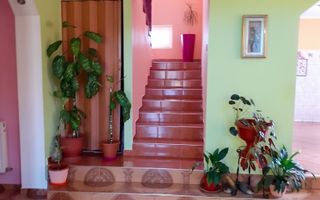 Casă spațioasă I 6 camere I Teren 845 mp I Zonă de Case I Priveliște Superbă - Poză 5