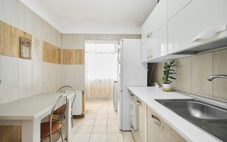 Apartament Mioveni , etajul 2 , decomandat ! - Poză 6