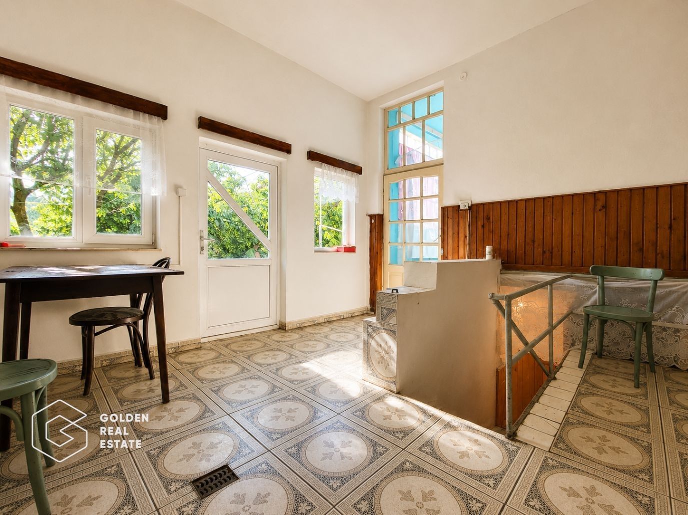 Casa cu teren de 420 mp, localitatea Paulis - Poză 2