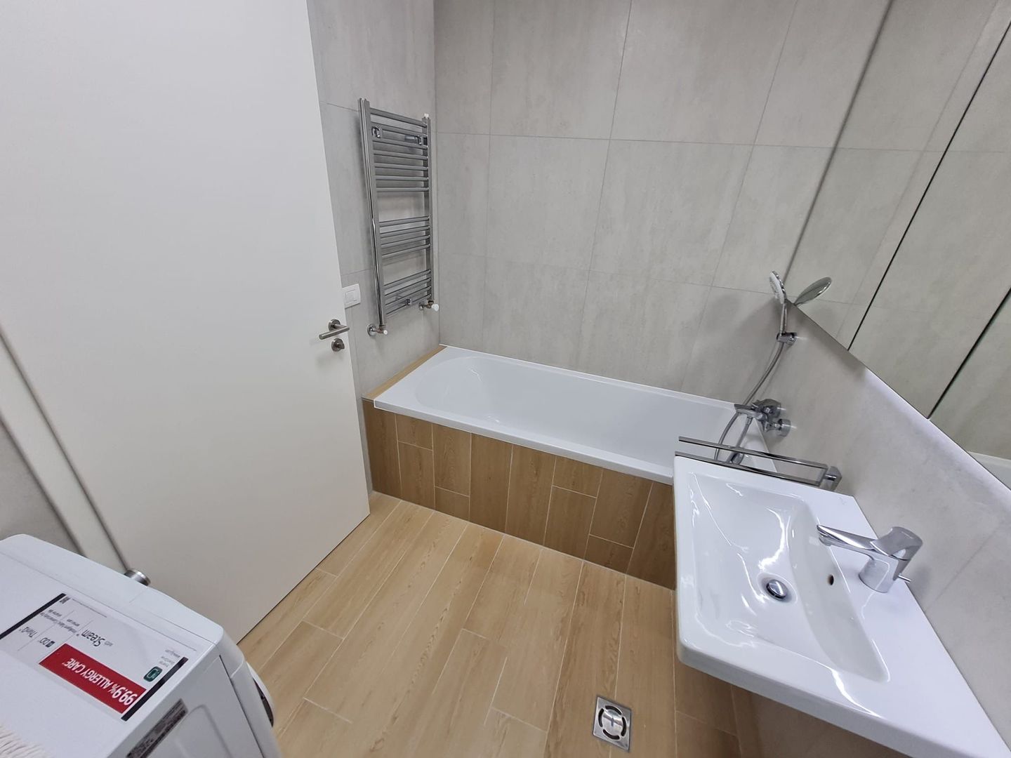 Lux si calitate la 5 minute de Piața Unirii - Poză 8