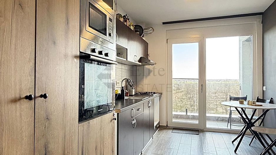 Apartament nou cu 2 camere de vanzare in zona Universitatii - Poză 1