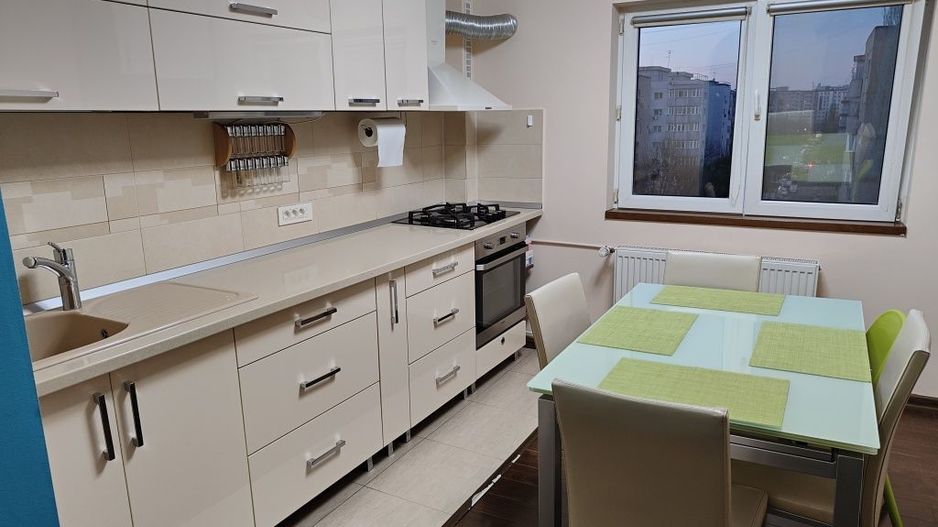 De Inchiriat – Apartament 3 Camere,  Aproape de Metrou Brâncoveanu - Poză 6