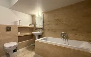 Apartament modern la vila cu gradina si teren 263mp aproape de centru - Poză 11