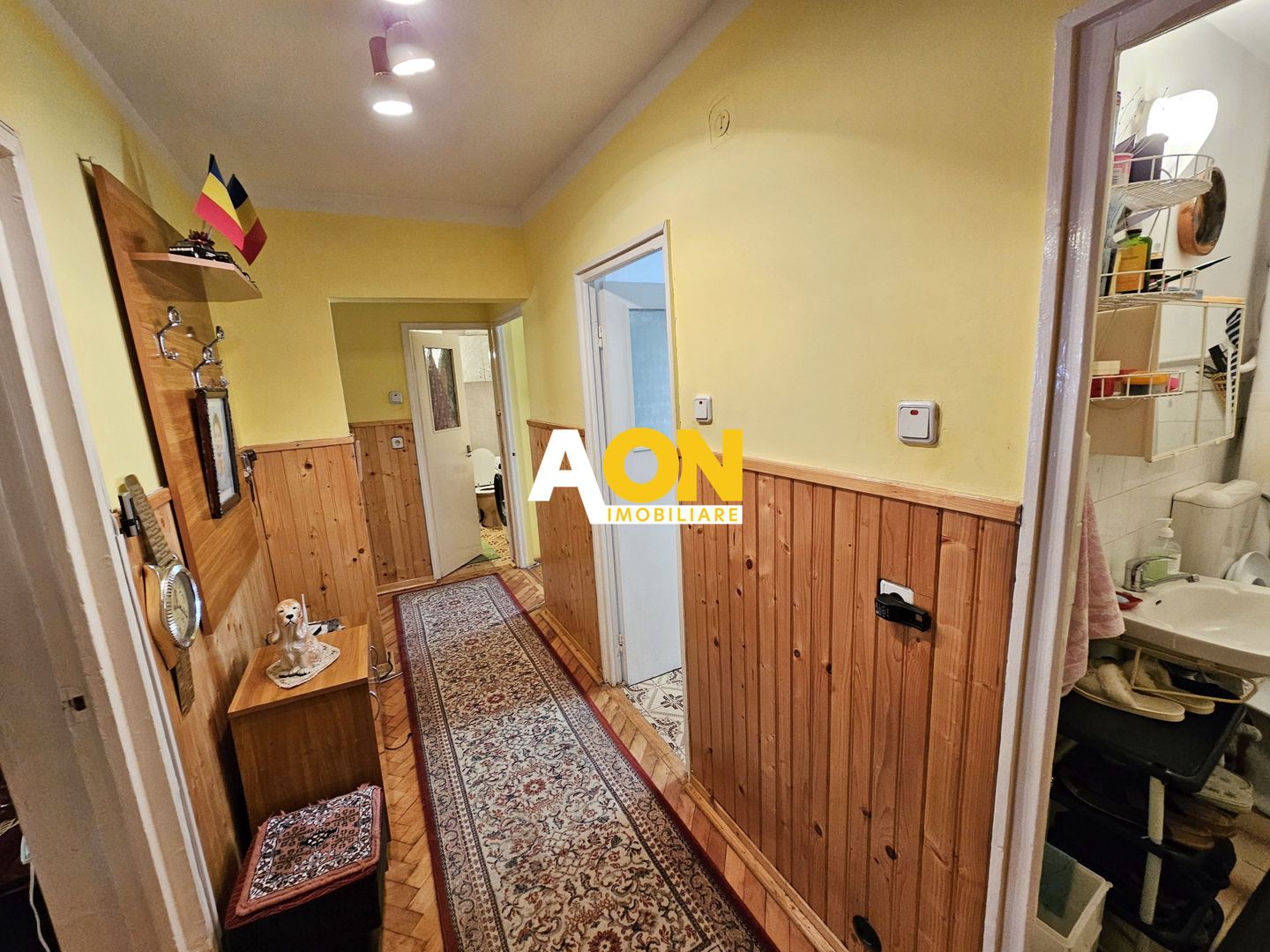 Apartament 3 camere, 2 bai, etaj 2, Cetate, zona Scolii Mihai Eminescu - Poză 4