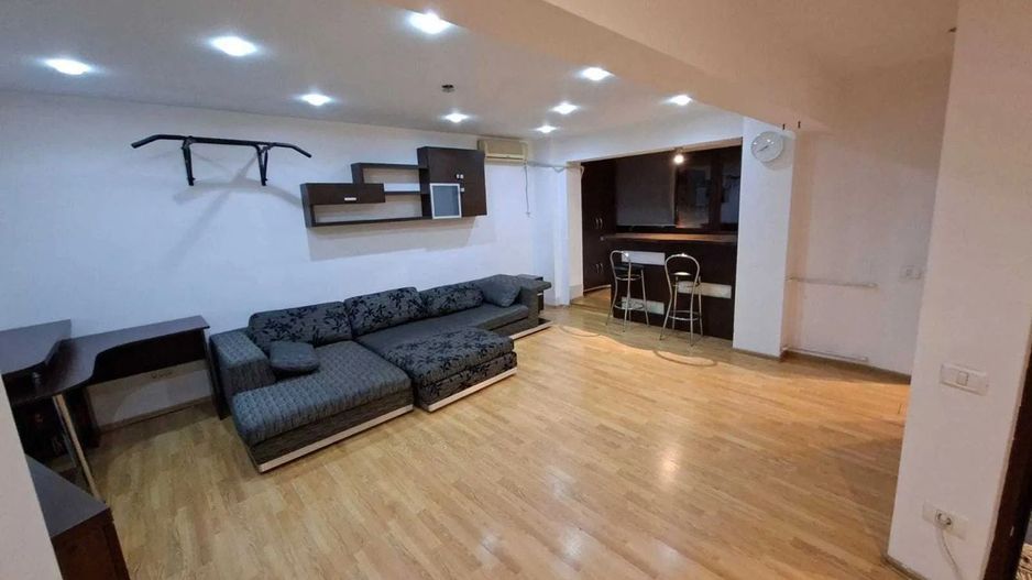 GARSONIERA TEI, BUCATARIE INCHISA, PET-FRIENDLY, MOBILAT/UTILAT - Poză 1
