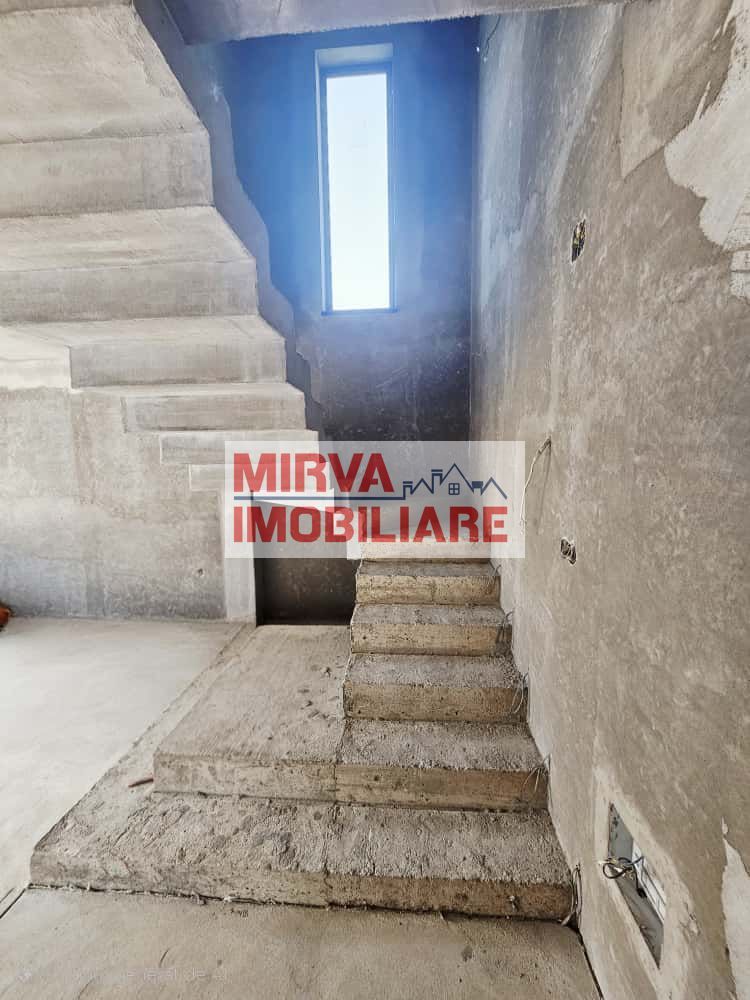 🏡 Vilă luminoasă, 4 camere, cu teren generos – Com. Plopu - Poză 31