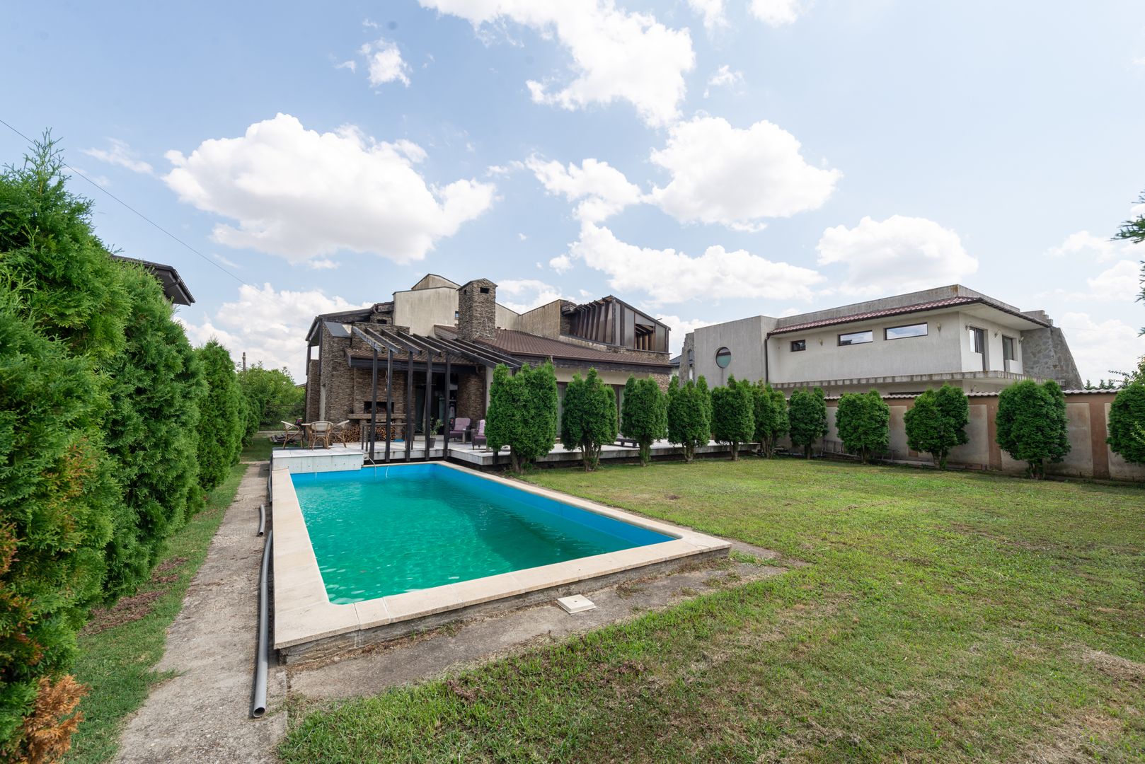 Vila cu piscina, 6 camere, 254mp utili, 815mp teren, com. Berceni - Poză 44