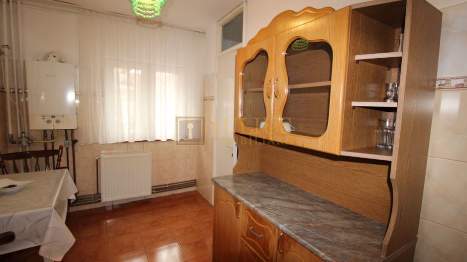 2 camere, centrala proprie, zona Bucovina, loc de parcare langa bloc - Poză 12