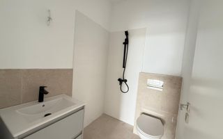 Bloc finalizat. Terasa 20 mp. 2 bai. Lift. 2 locuri de parcare. - Poză 5