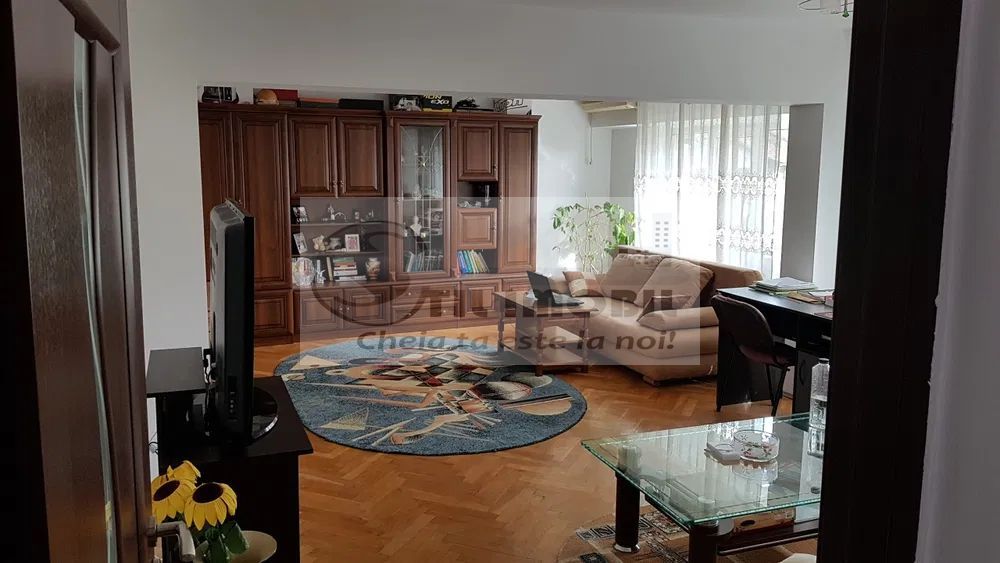 Apartament 4 camere semidecomandat 97mp Zona Frumoasa - Poză 3