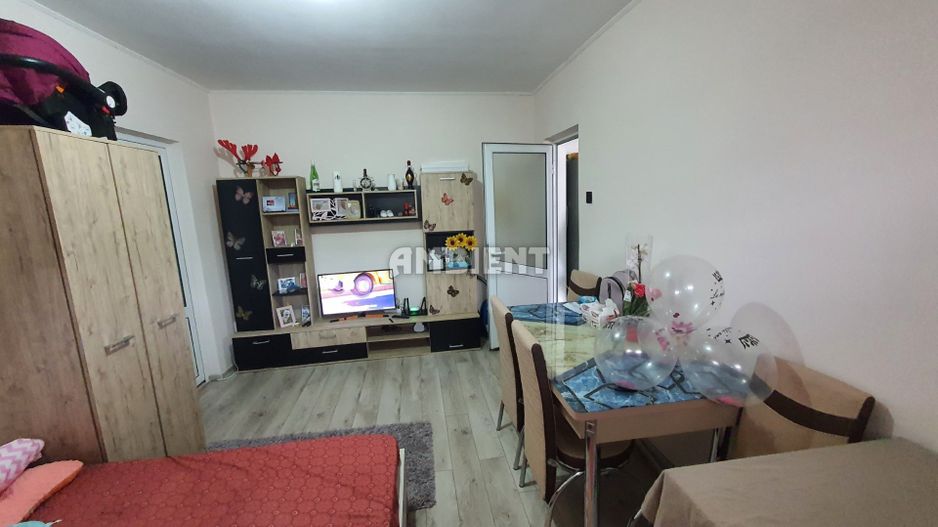 Apartament 2 camere, etaj 3, mobilat, zona CENTRU; - Poză 1