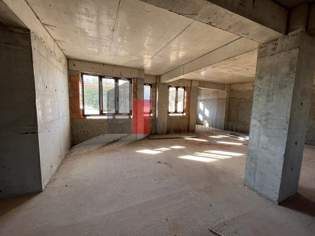 Spatiul "MALNOVA", imobil exclusivist comercial/birouri - Poză 4