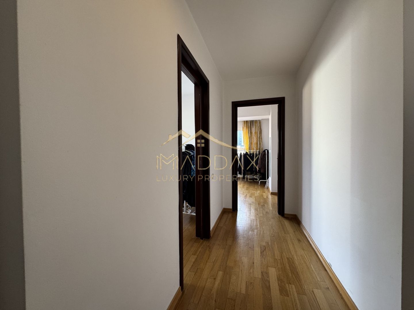 Apartament Elegant de Închiriat – 5 Camere/ 3 Băi, *Arcul de Triumf* - Poză 29