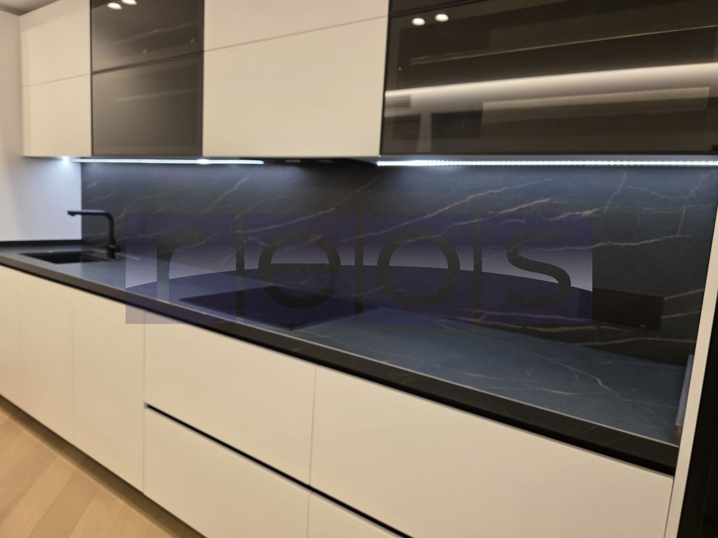 VANZARE APARTAMENT 80MP | 3 CAMERE | MOBILAT-UTILAT LUX | TERASA 24MP - Poză 10