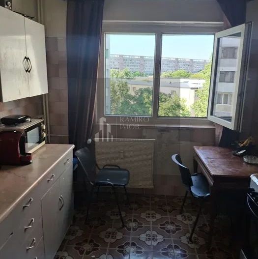 APARTAMENT 2 CAMERE/ 53 MP/ AN 1987/ SEC3/ - Poză 4