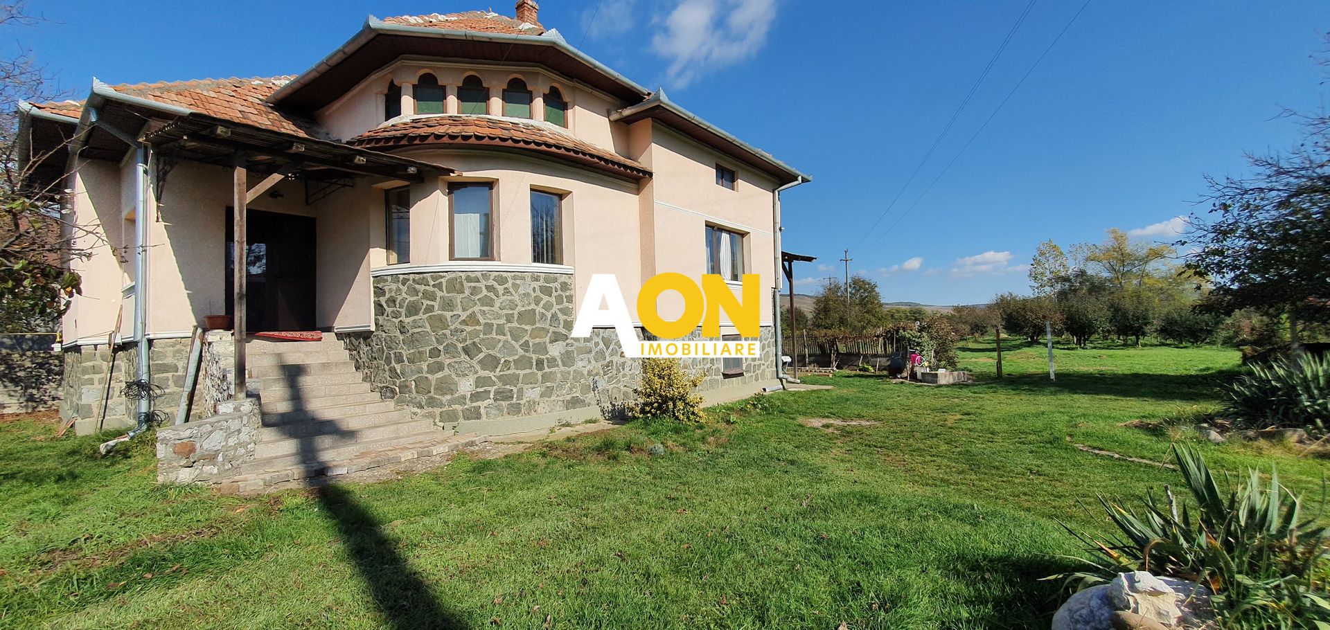 Casa cu 4 camere, la asfalt, 6200 mp teren, sat Sard, com. Ighiu - Poză 1