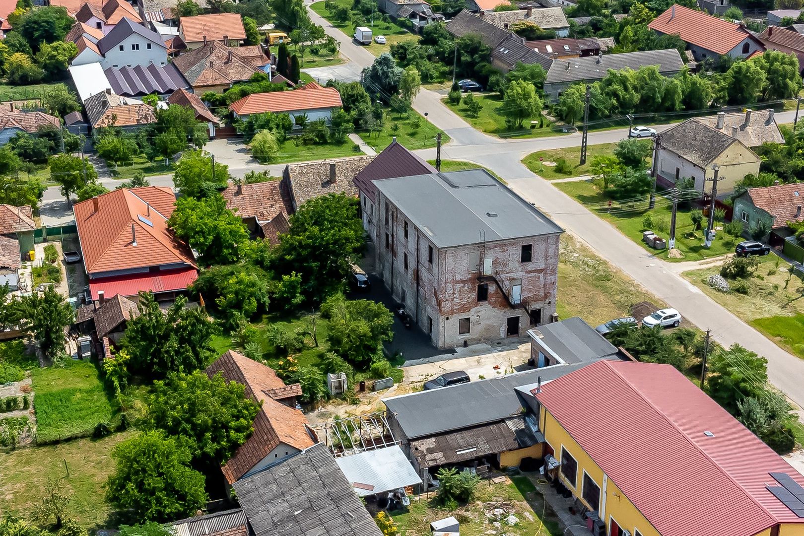 Clădire depozitare/producție pe 3 nivele, în Nădlac - Poză 12