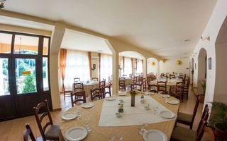 Casă 4 camere de vânzare | Rășinari | pensiune funcțională - Poză 8