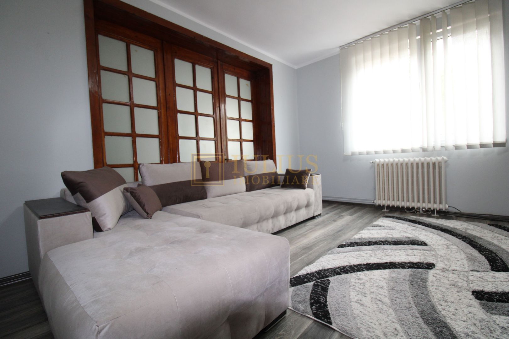 3 camere, curte comuna, centrala proprie. - Poză 3