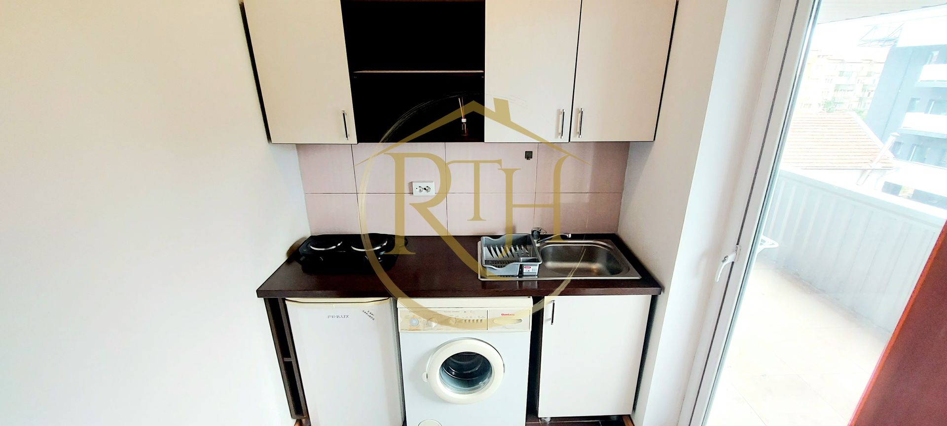 Oferim spre inchiriere, garsoniera cu balcon, zona Soarelui, parcare privata - Poză 12