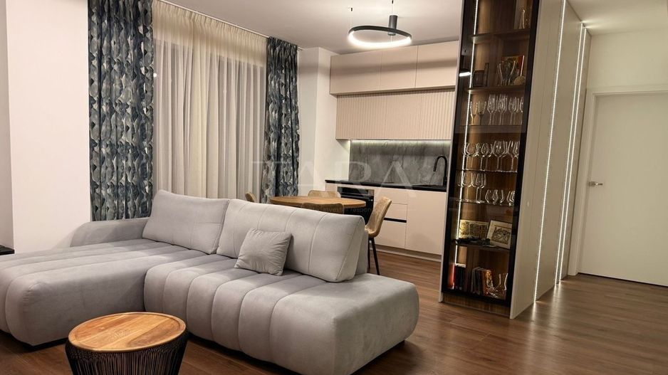 Apartament modern cu 4 camere într-o zonă liniștită aproape de Centru. - Poză 2