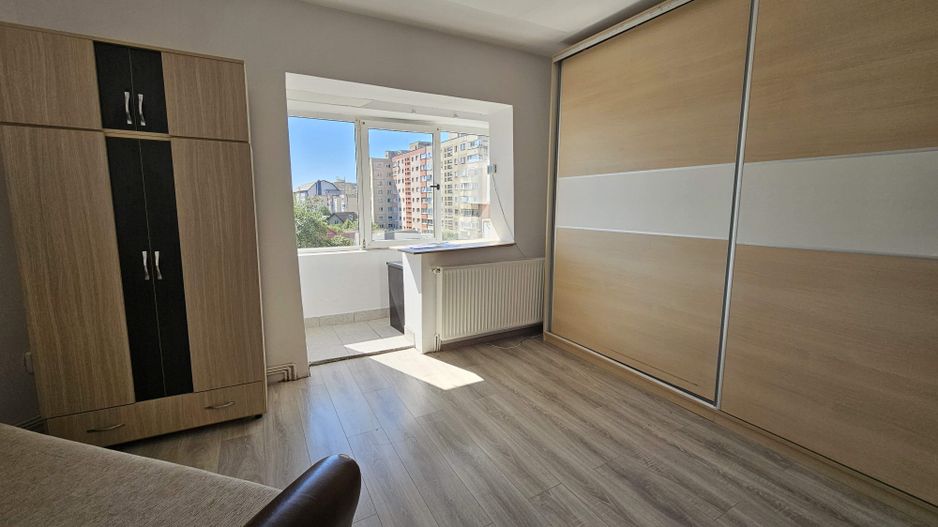 Spitalul Judetean-Zizinului garsoniera in bloc apartamente - Poză 1