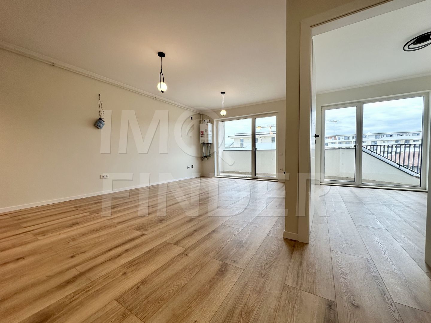 Vanzare 2 camere Floresti, IMOBIL PREMIUM, zona centrala cu CF - Poză 5