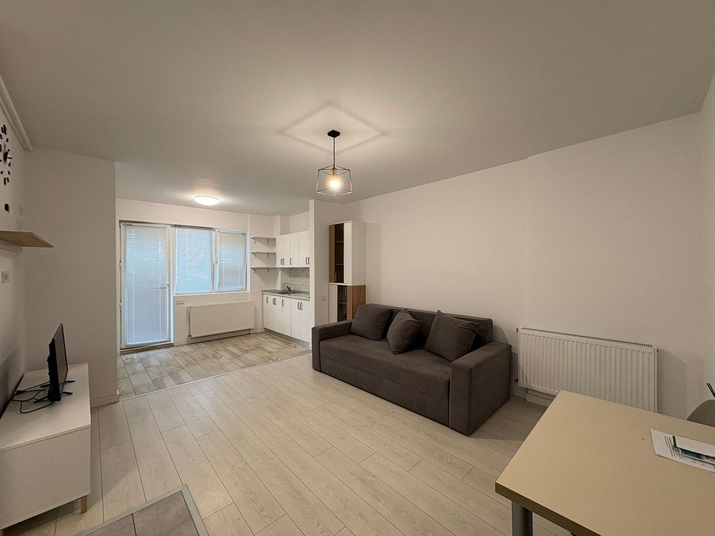 AP. 2 CAMERE BIRUINTEI, PET-FRIENDLY, CENTRALA TERMICA, METROU 15 MIN - Poză 1