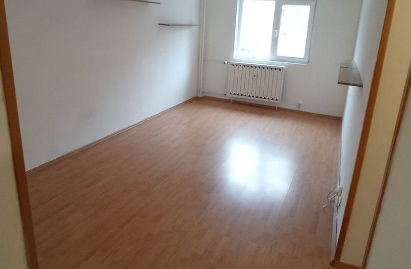 Închiriez apartament 3 camere nemobilat Str Avionului Sector 1 - Poză 7