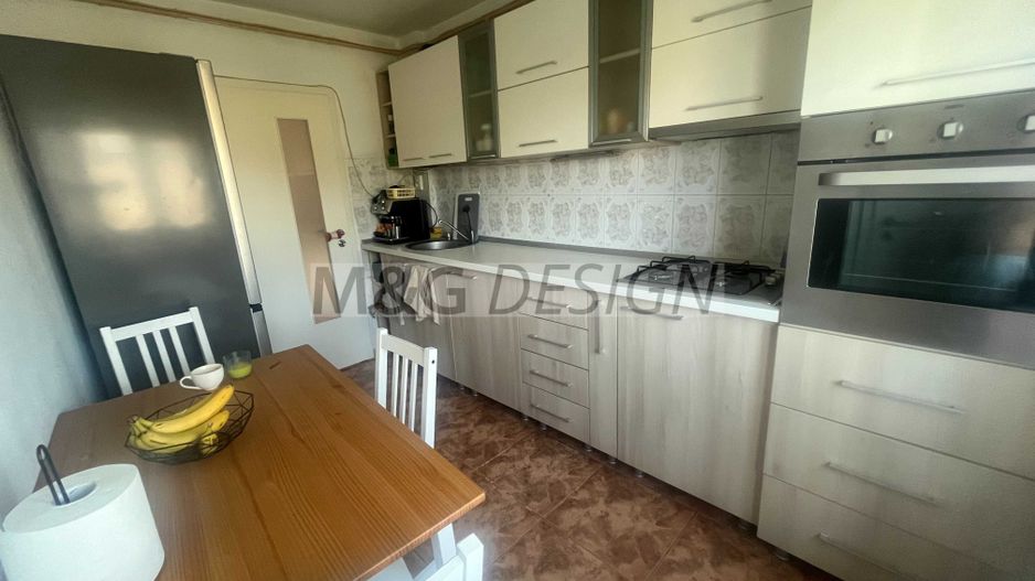 2 camere decomandat 2 balcoane , Bucovina  langa parc cu  centrala - Poză 5