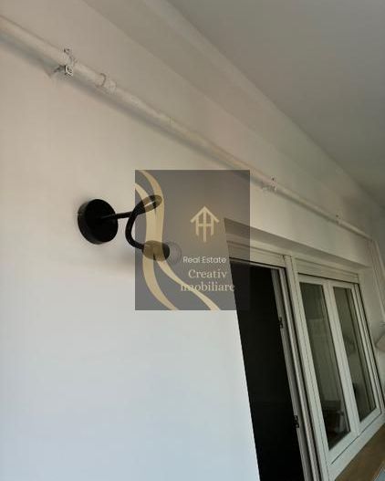 Vând apartament deosebit, zonă ultracentrală, renovat deosebit - Poză 7