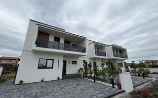 Triplex in Sacalaz | Finisaje premium | 4 camere | Asfalt | 2 balcoane - Poză 1