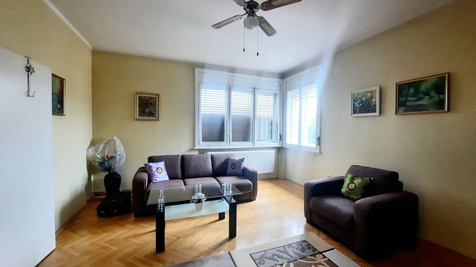 Apartament frumos si renovat cu garaj - zona Medicina - Poză 21