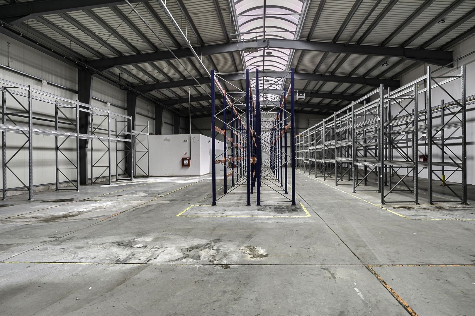 Hala industriala de inchiriat , ARAD-856 mp - Poză 3