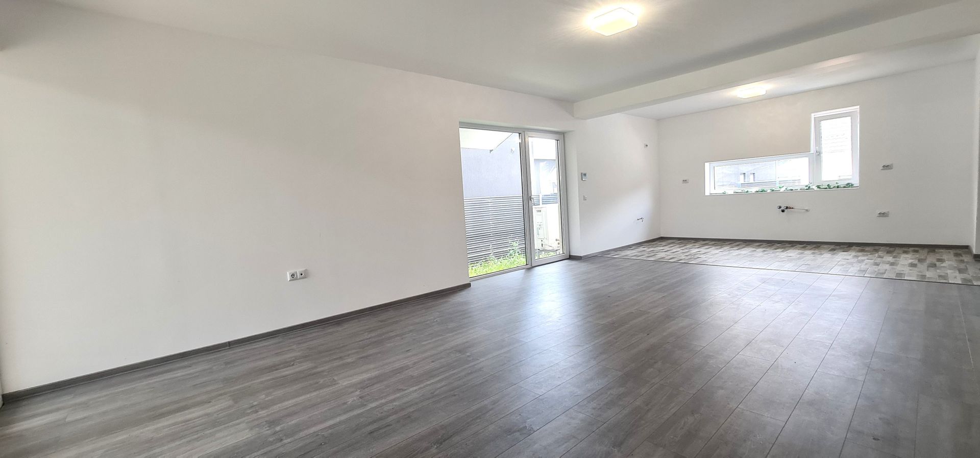 Casa 4 camere (nemobilata, neutilata) cartier Izvor Tarlungeni Brasov - Poză 11