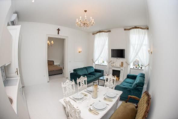 APARTAMENT 3 CAMERE NOU RENOVAT - ZONA SINAIA - Poză 1